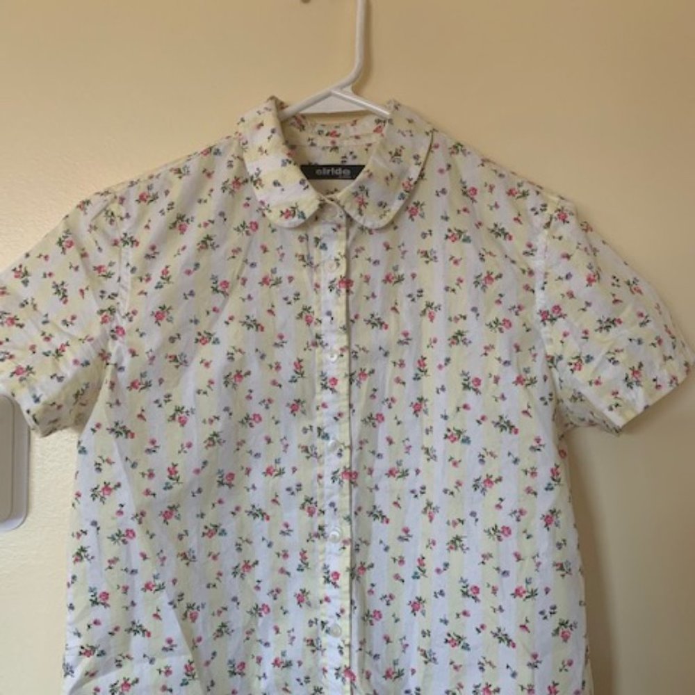 Vintage button up blouse
